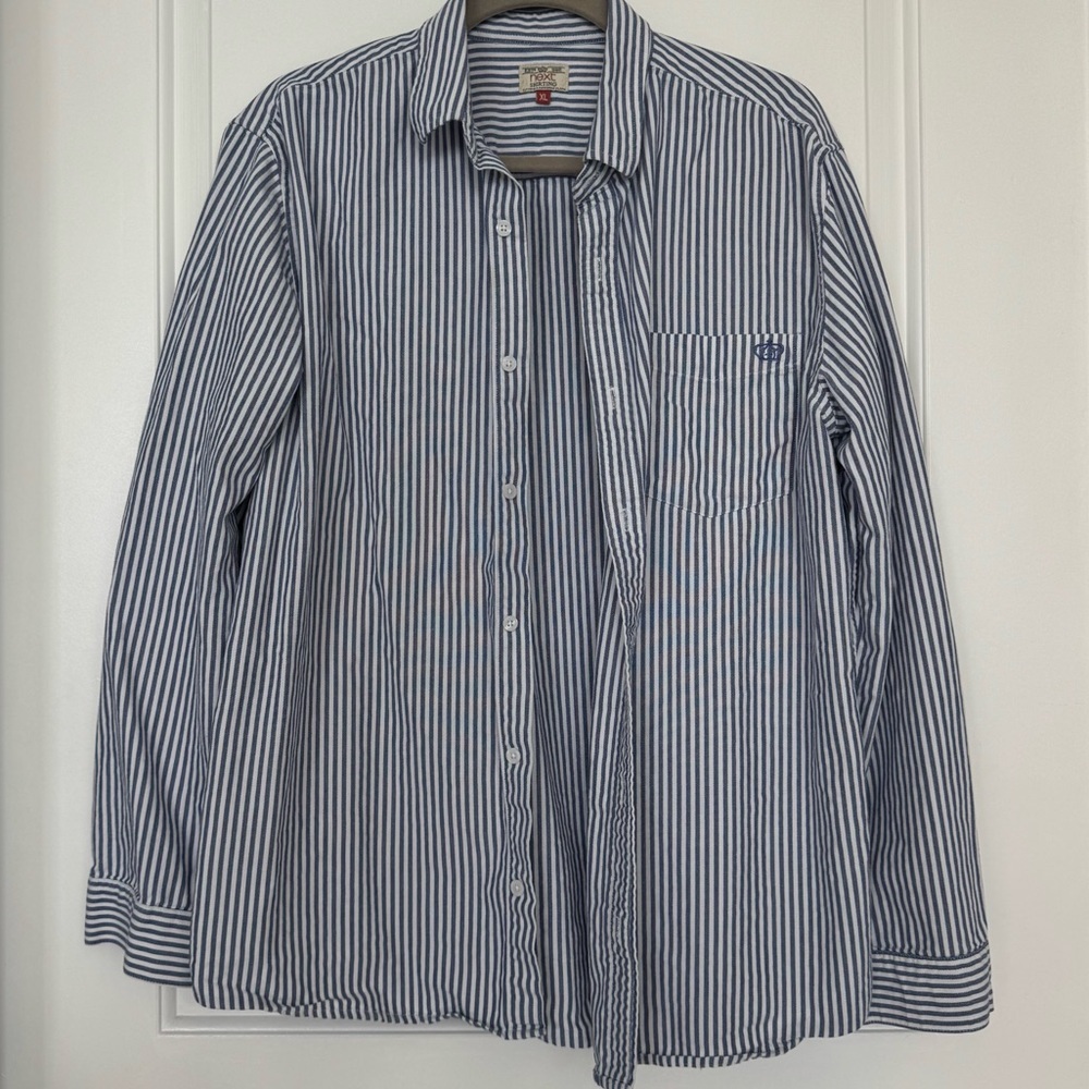 Vintage Oxford Casual Collared Button Down Shirt w Striped Pattern 100% Cotton